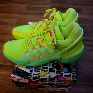 D.O.N Issue 2 Marvel Edition SZ 12 never worn